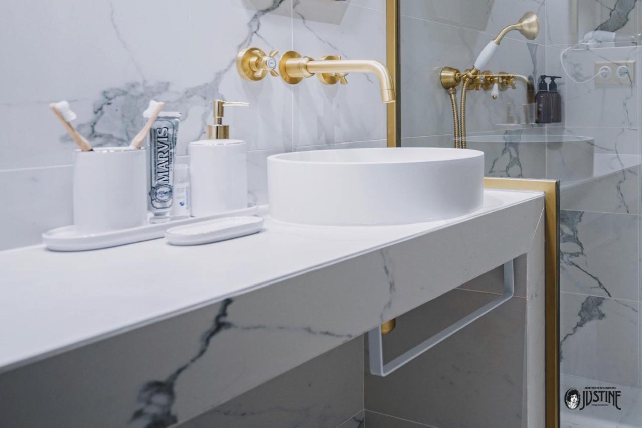 Suite Kintsugi By Justine Apartments Apartamento Turistico En Madrid Rio Esterno foto