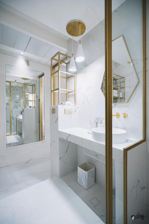 Suite Kintsugi By Justine Apartments Apartamento Turistico En Madrid Rio Esterno foto